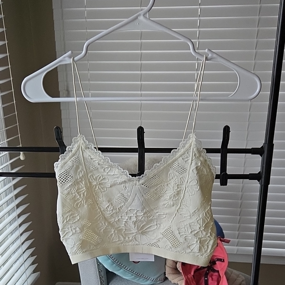FOREVER 21 bralette,Size M/L,Cream